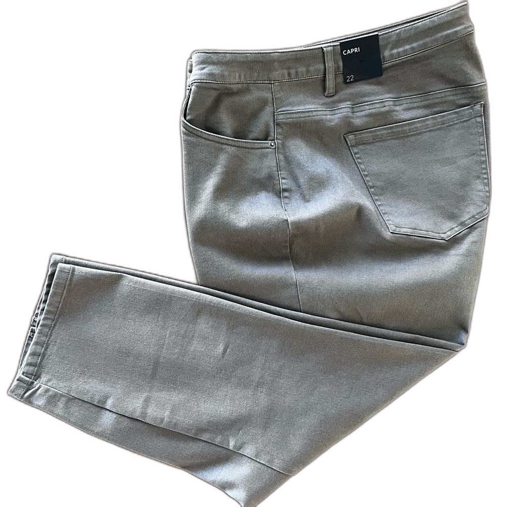 Lane Bryant Army Green Capri Pants High Rise Stretch Denim Plus Size 22 NWT